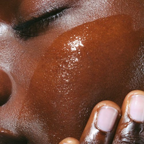 CLARINS Huile très Démaquillante - Aux extraits de gentiane CLARINS Huile très Démaquillante - Aux extraits de gentiane